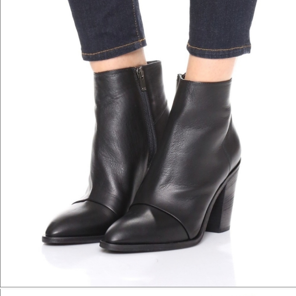 Vince Ennis Heel Boots